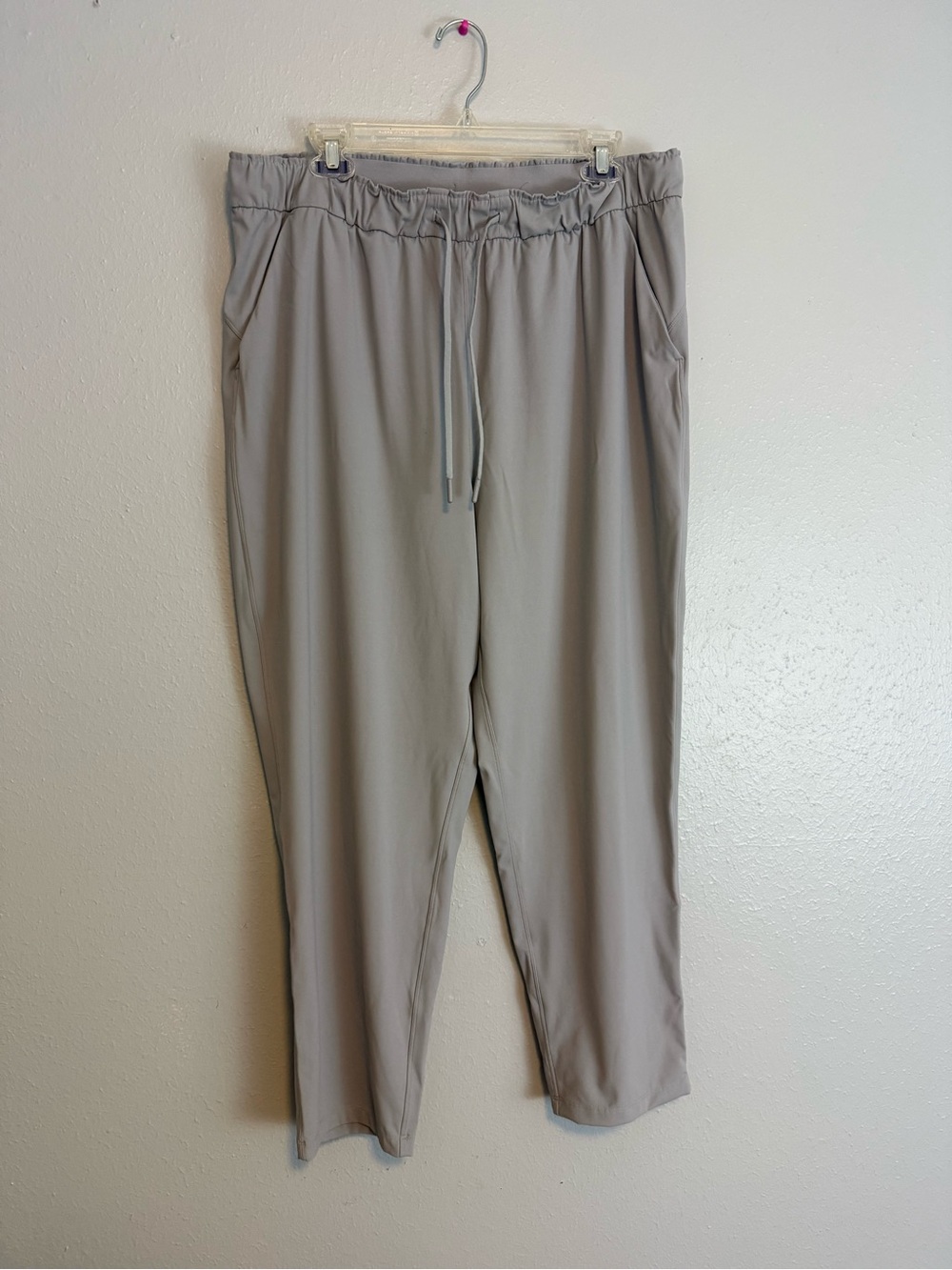 Lululemon Gray Pull-On Stretch Pants Size 14